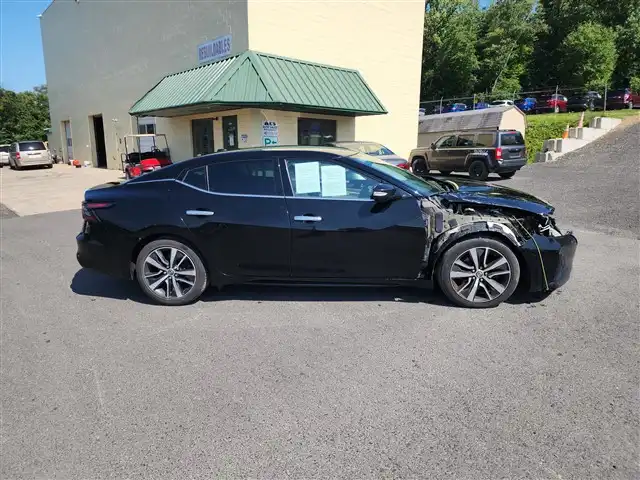 2020 Nissan Maxima SV's photo