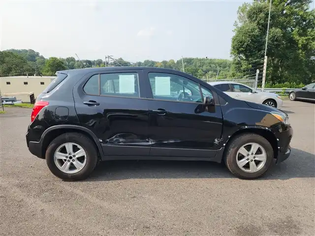 2019 Chevrolet Trax LS's photo