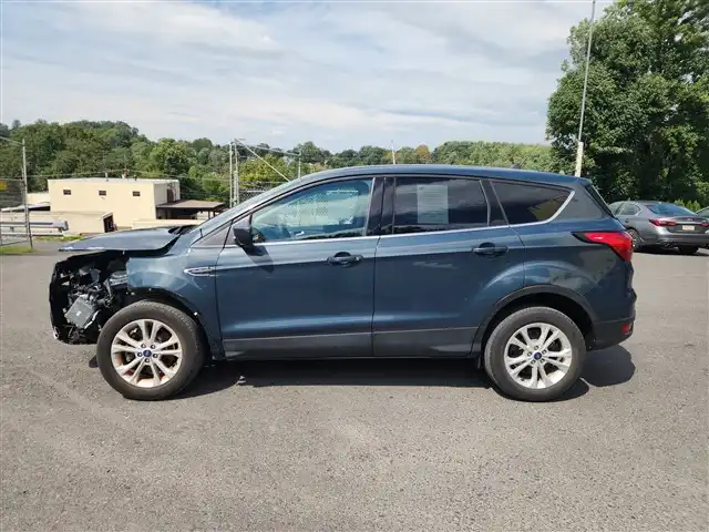 2019 Ford Escape SE 4WD's photo