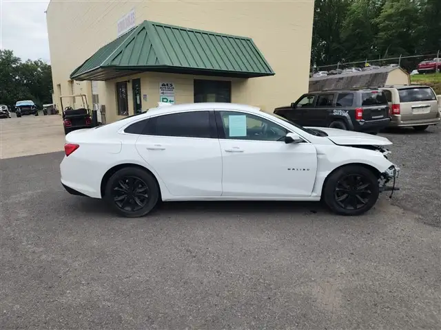 2024 Chevrolet Malibu 1LT's photo