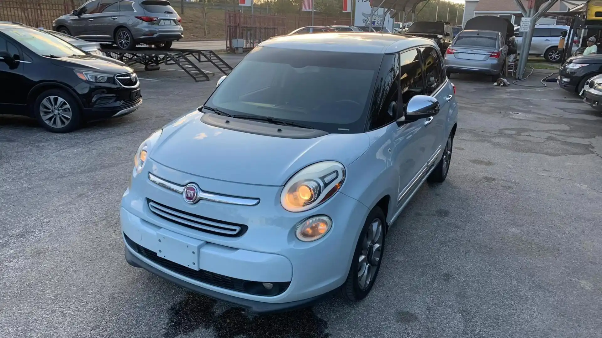 2014 FIAT 500L Lounge's photo