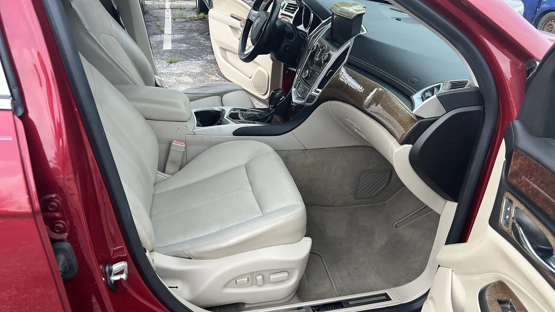 2012 Cadillac SRX FWD Performance Collection photo 3