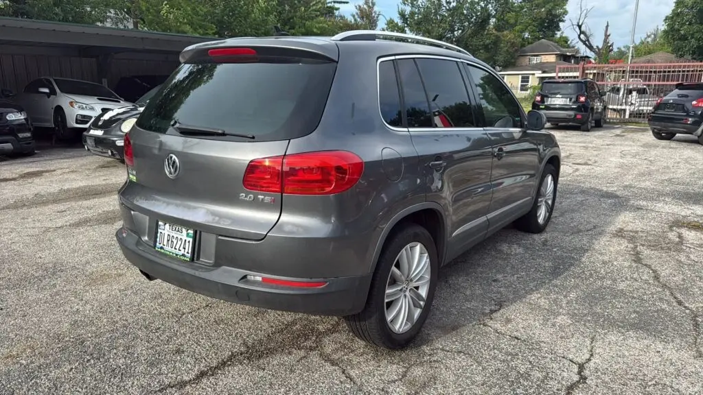2014 Volkswagen Tiguan 2.0T S Auto photo 5