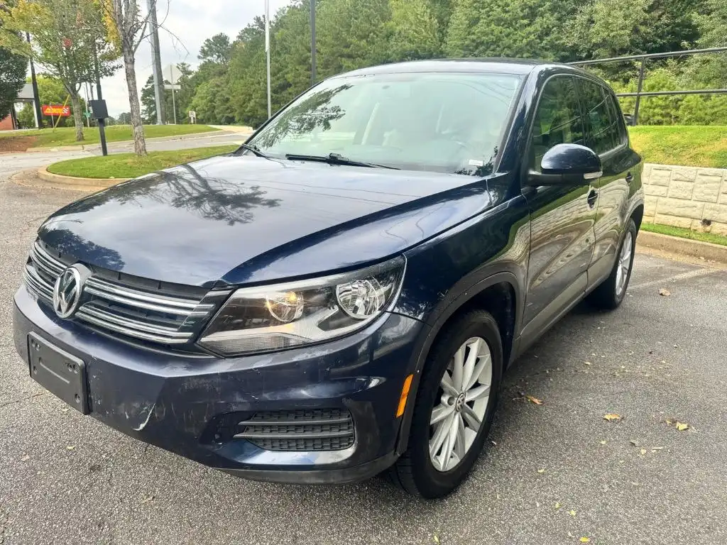 2014 Volkswagen Tiguan 2.0T SE's photo