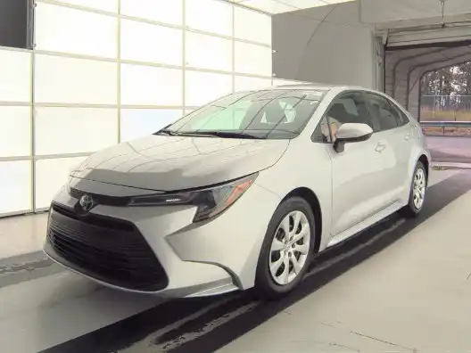 2025 Toyota Corolla LE CVT's photo