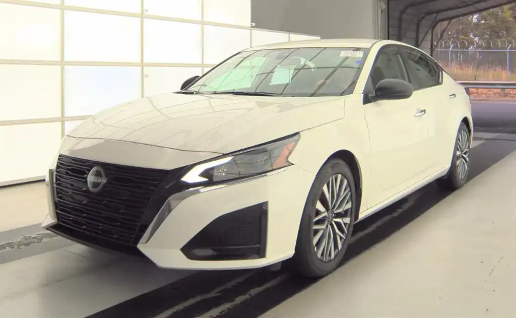 2025 Nissan Altima 2.5 SV's photo