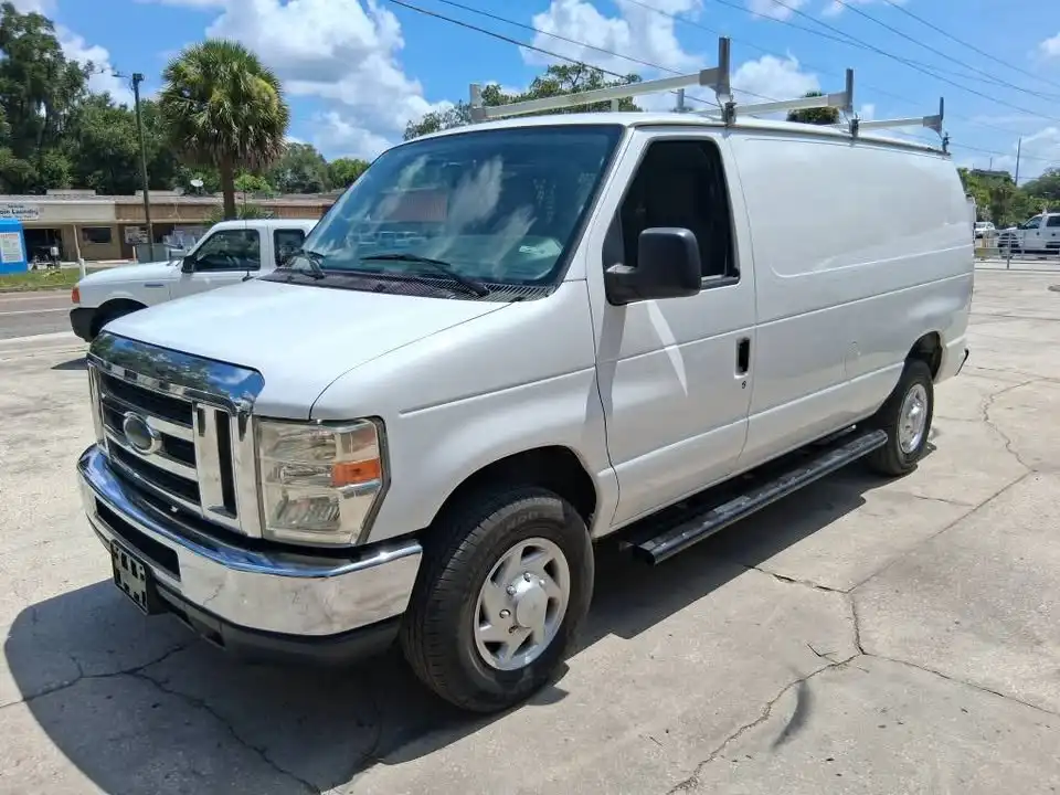 2014 Ford E-Series E-250 Van's photo