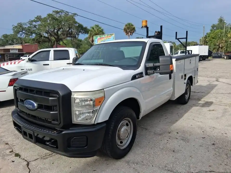 2014 Ford F-250 XL Regular Cab's photo