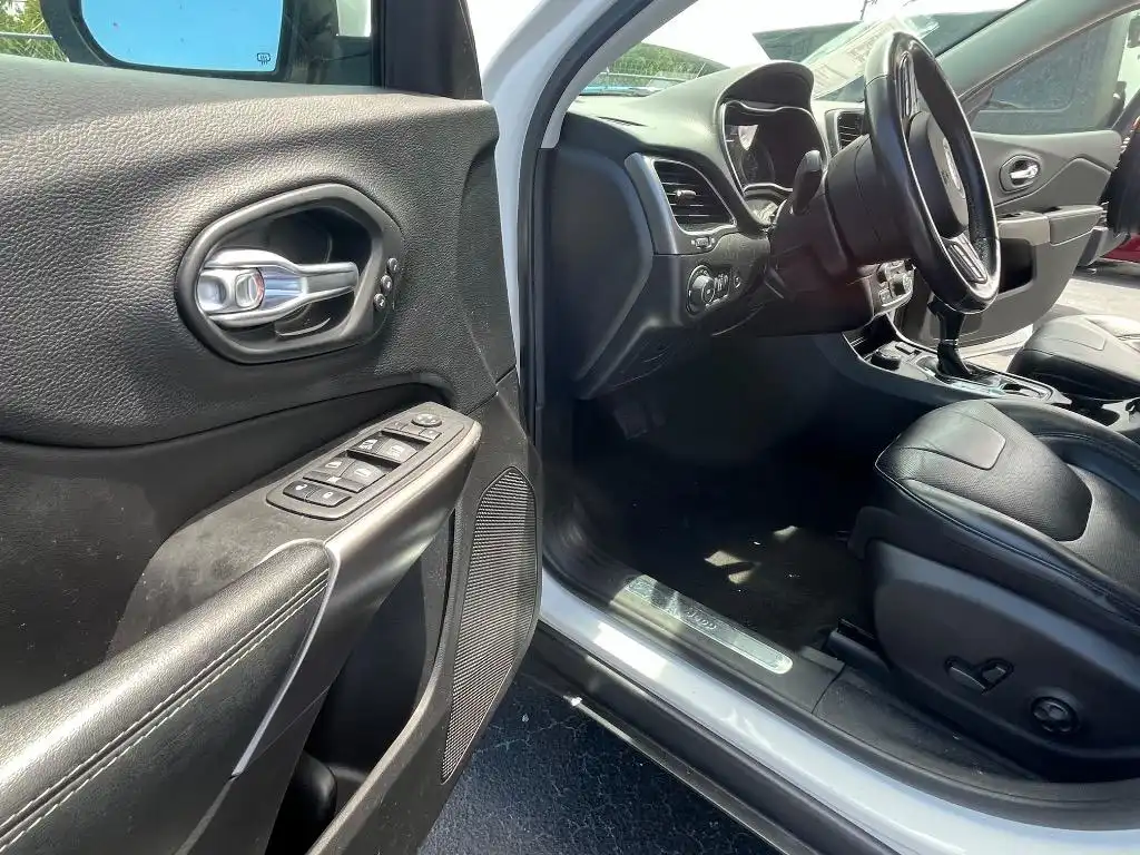2019 Jeep Cherokee Limited 4X4's photo