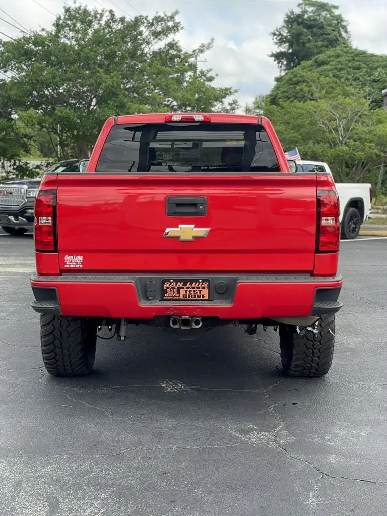 2017 Chevrolet Silverado 1500 Custom 4X4 Double Cab Std Box photo 5