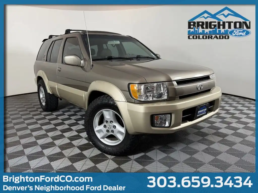 2002 INFINITI QX4 4WD's photo