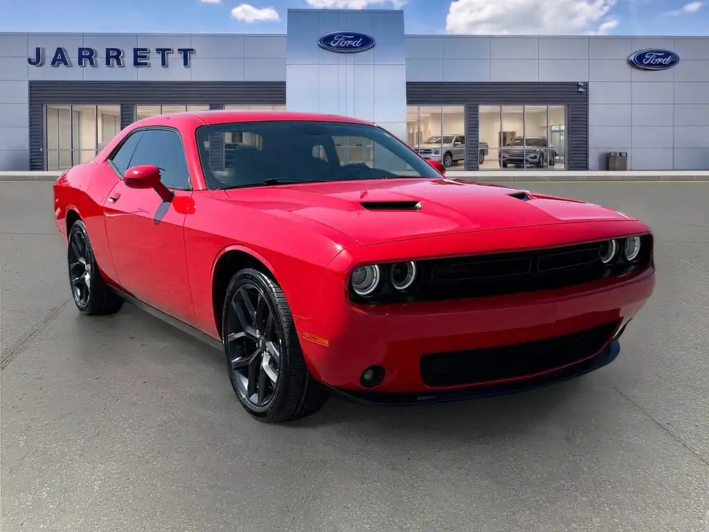 2023 Dodge Challenger SXT Auto's photo