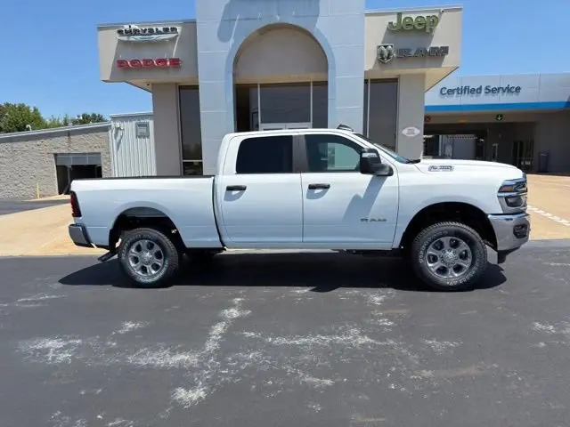 2026 RAM 2500 Big Horn/Lone Star 4WD Crew Cab SWB photo 3