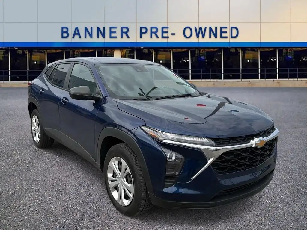 2024 Chevrolet Trax LS's photo