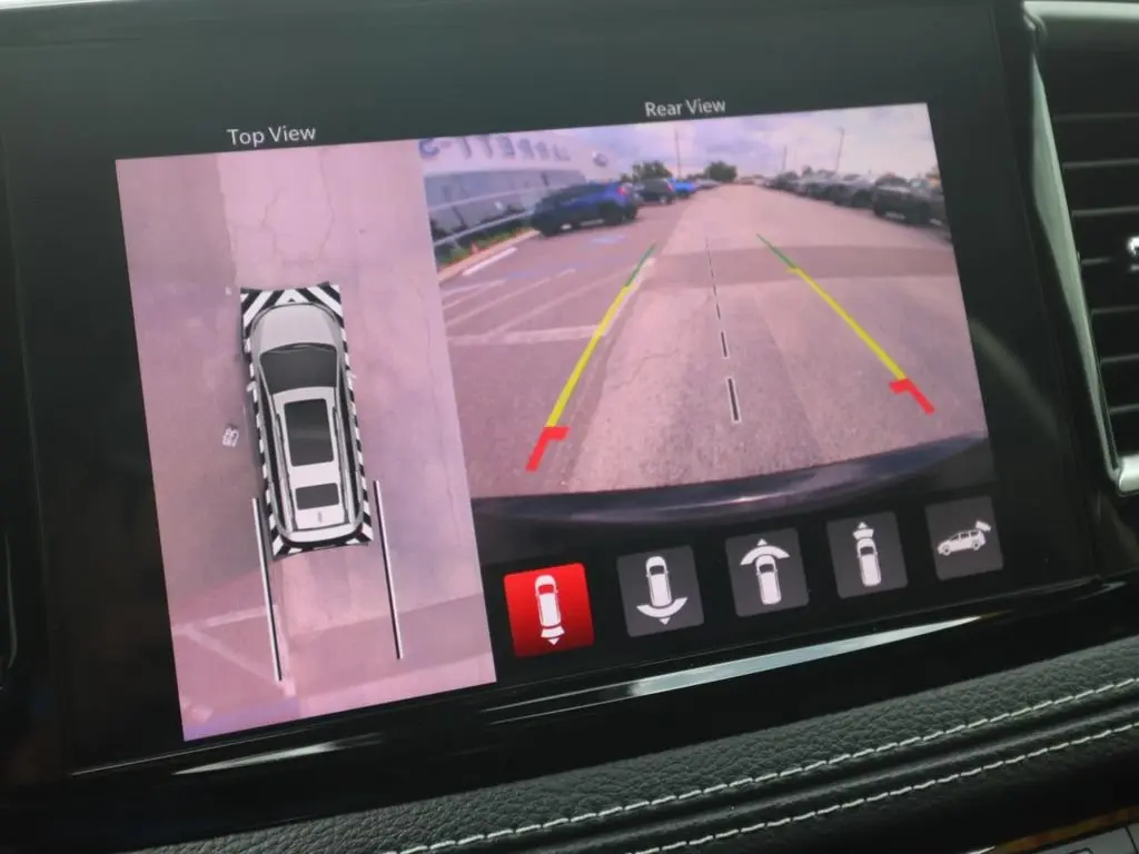 2025 Chrysler Pacifica Select photo 4