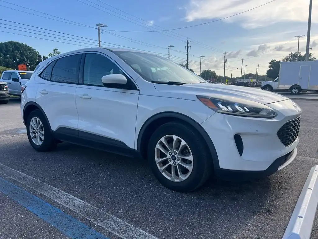 2020 Ford Escape SE FWD's photo