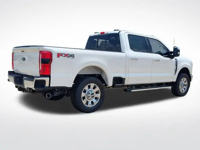 2026 Ford F-250 Lariat 4x4 Crew Cab 6-3/4' Box photo 5