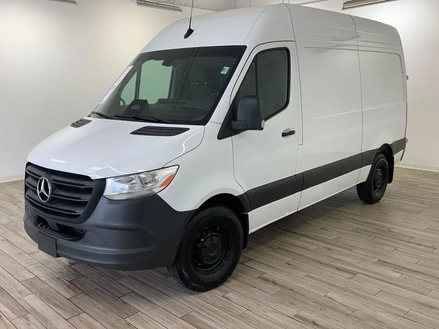 2025 Mercedes-Benz Sprinter 2500 144 WB's photo