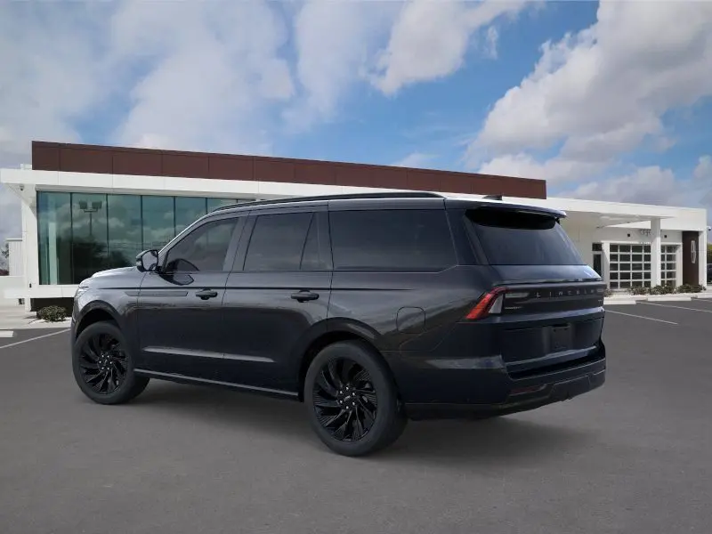 2026 Lincoln Navigator Reserve 4WD photo 4