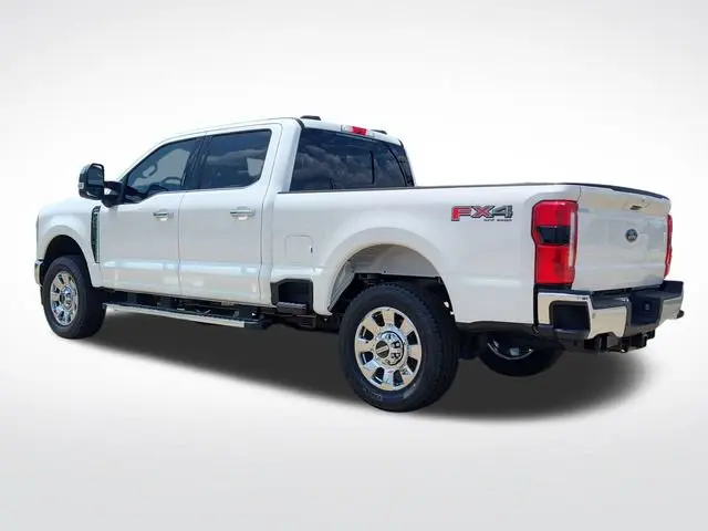 2026 Ford F-250 Lariat 4x4 Crew Cab 6-3/4' Box photo 3