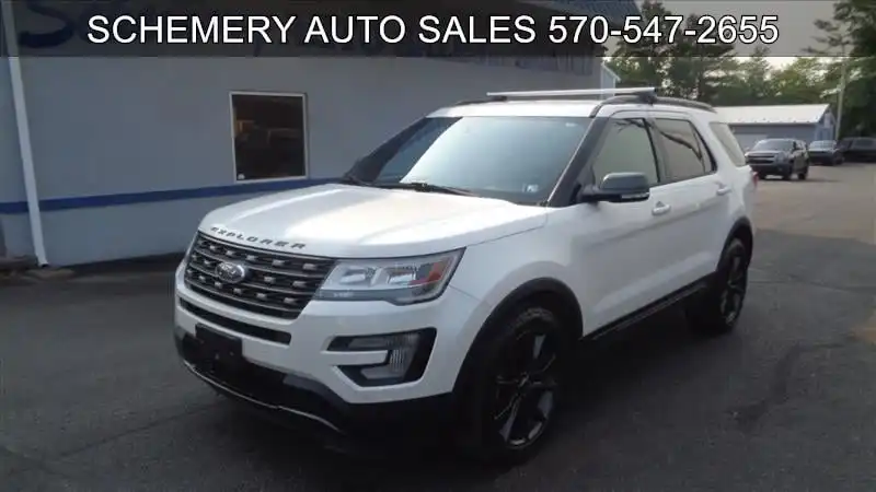 2017 Ford Explorer XLT 4WD's photo