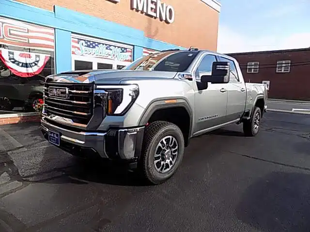 2026 GMC Sierra SLE 4WD Crew Cab Standard Box's photo