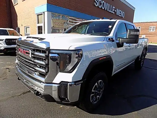 2026 GMC Sierra SLE 4WD Crew Cab Standard Box's photo