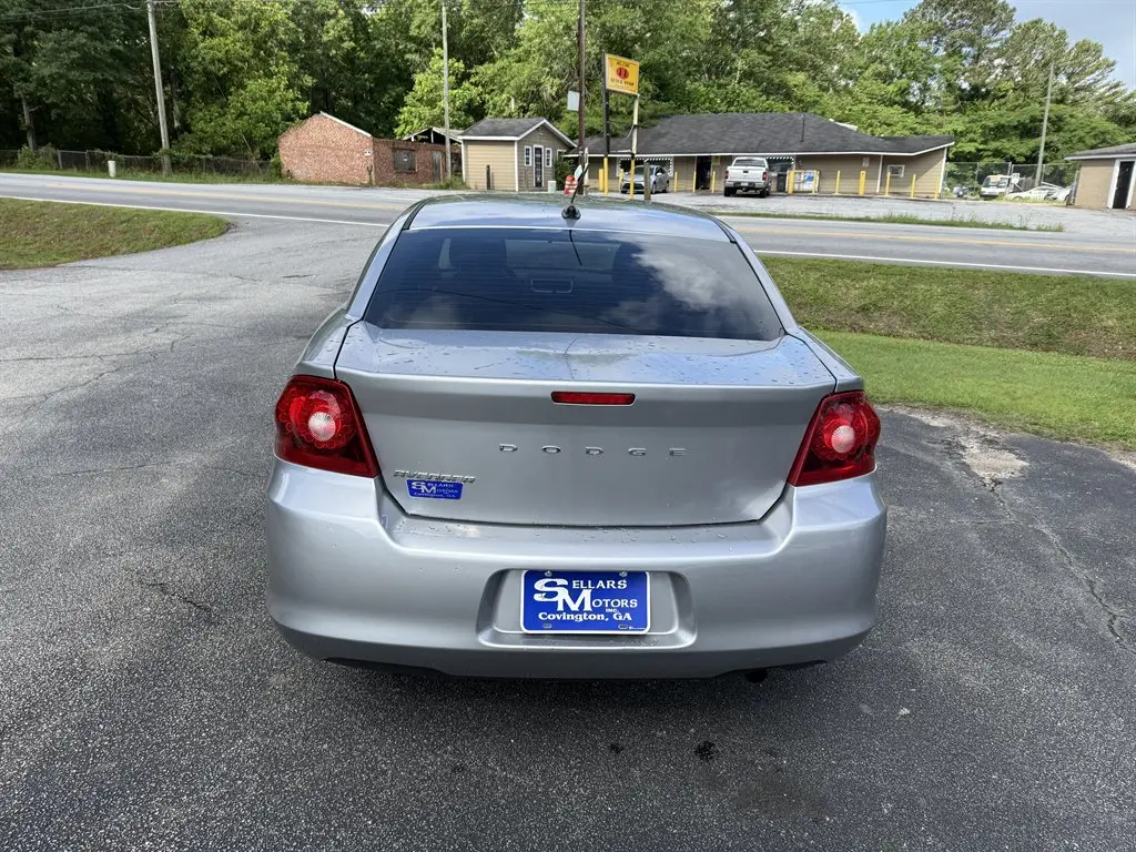 2014 Dodge Avenger SE photo 5