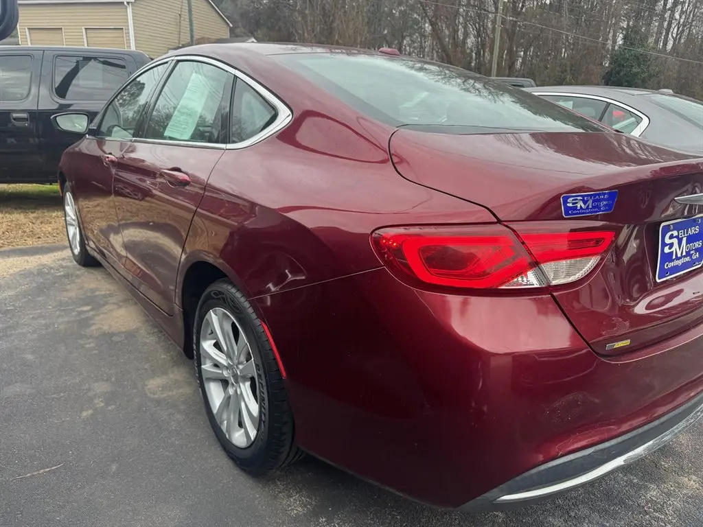 2015 Chrysler 200 Limited photo 4