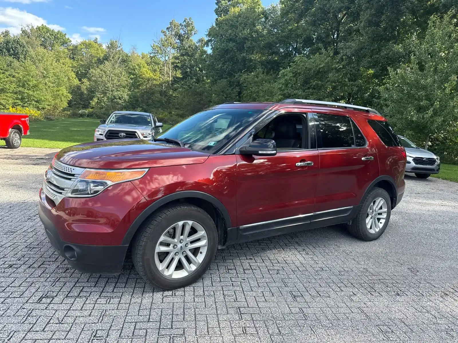 2014 Ford Explorer XLT 4WD's photo