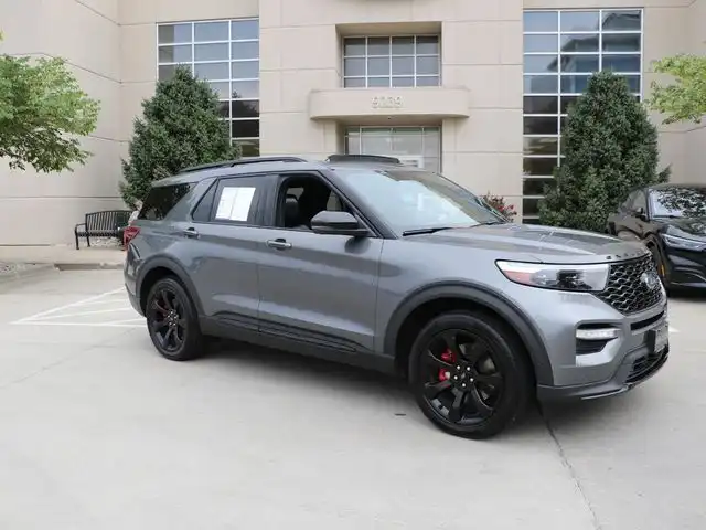 2021 Ford Explorer ST 4WD's photo
