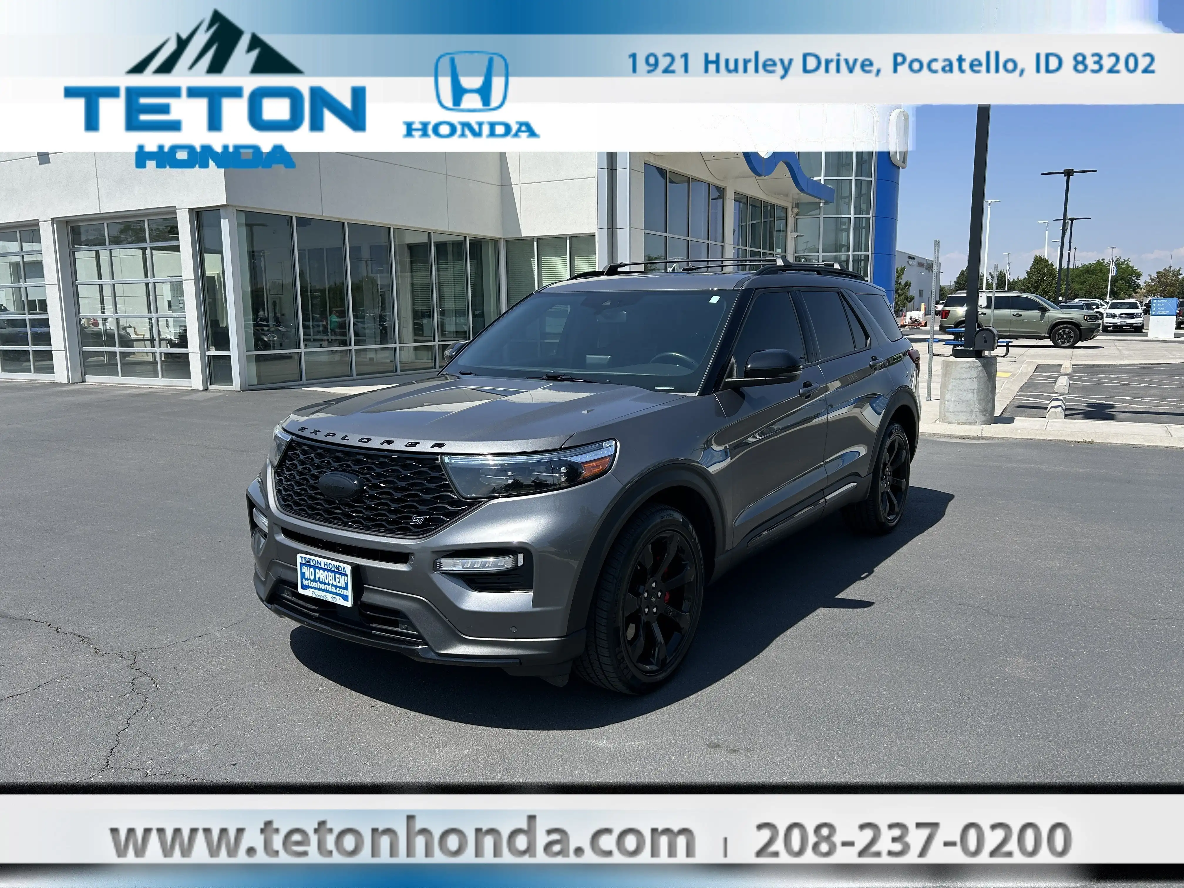 2023 Ford Explorer ST 4WD's photo