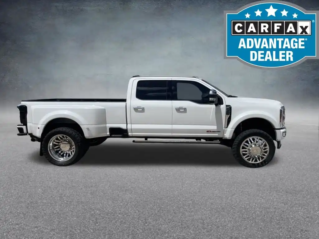 2024 Ford F-450 Platinum 4WD Crew Cab DRW 8' Box's photo