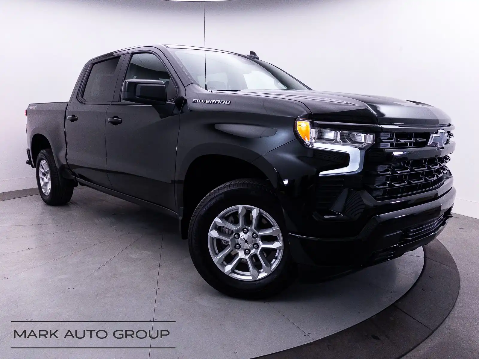 2025 Chevrolet Silverado 1500 RST 4X4 Crew Cab Short Box's photo