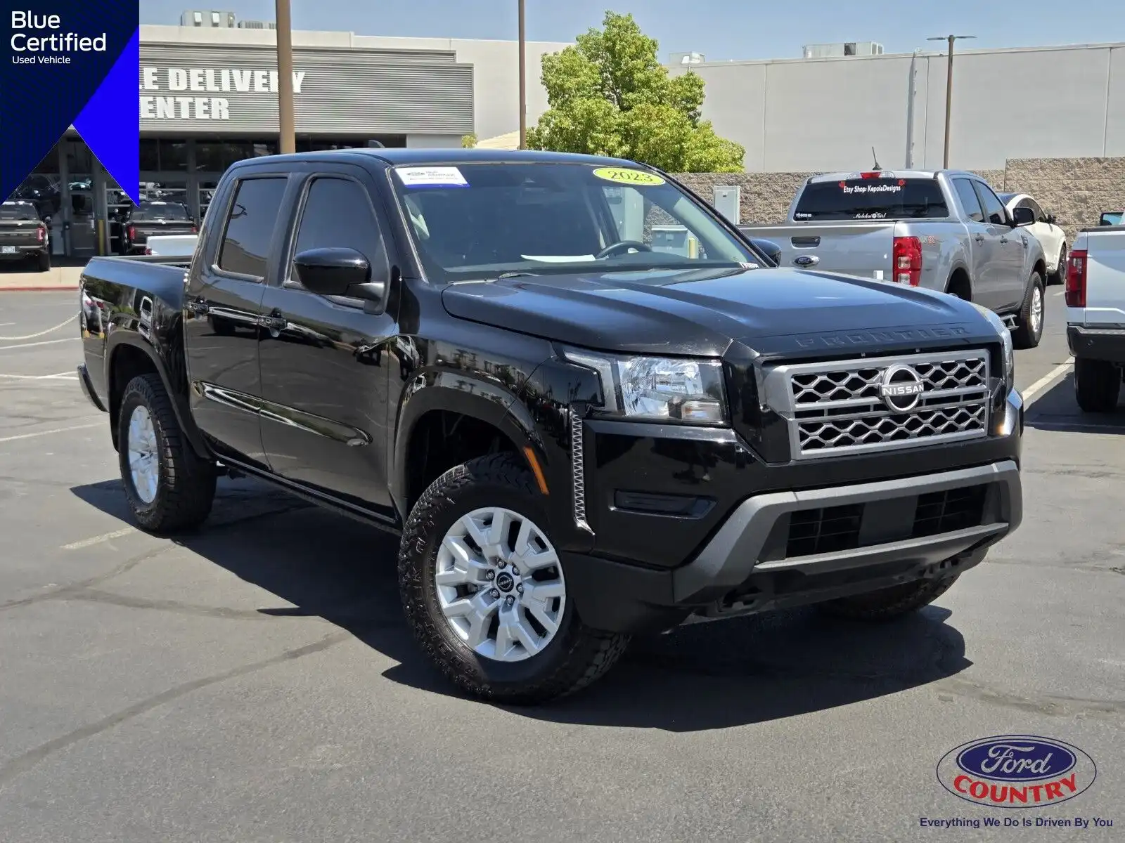 2023 Nissan Frontier SV Crew Cab 4X4 SWB's photo