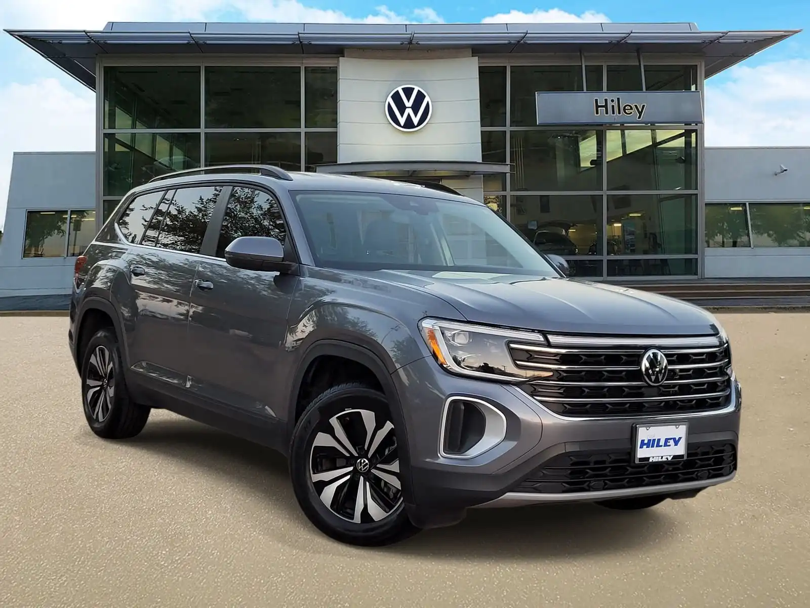 2024 Volkswagen Atlas 2.0T SE's photo