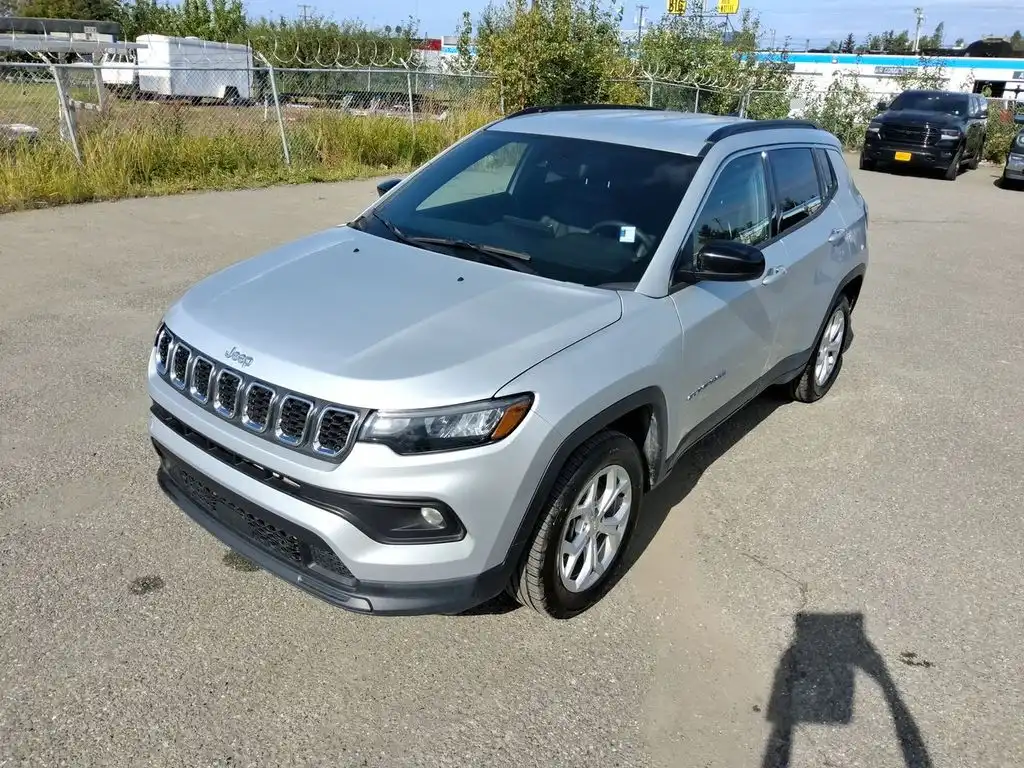 2024 Jeep Compass Latitude 4WD's photo