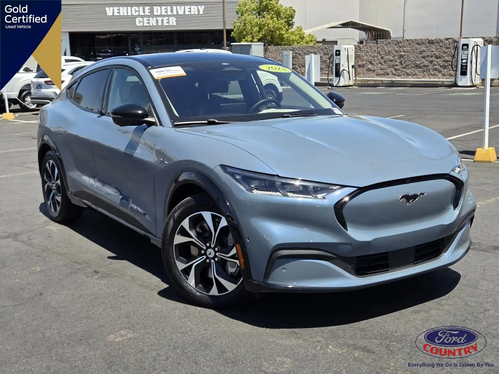 2023 Ford Mustang-Mach-e Premium's photo