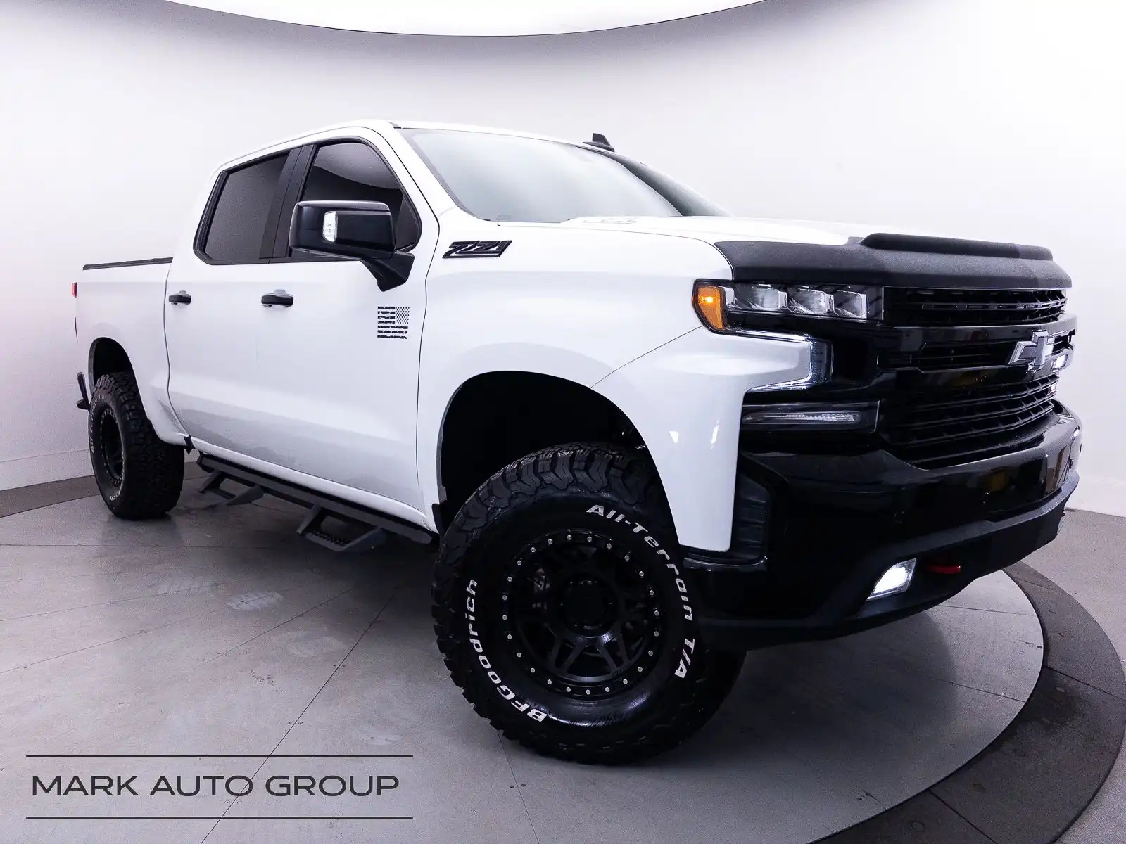 2020 Chevrolet Silverado 1500 LT Trail Boss 4X4 Crew Cab Short Box's photo