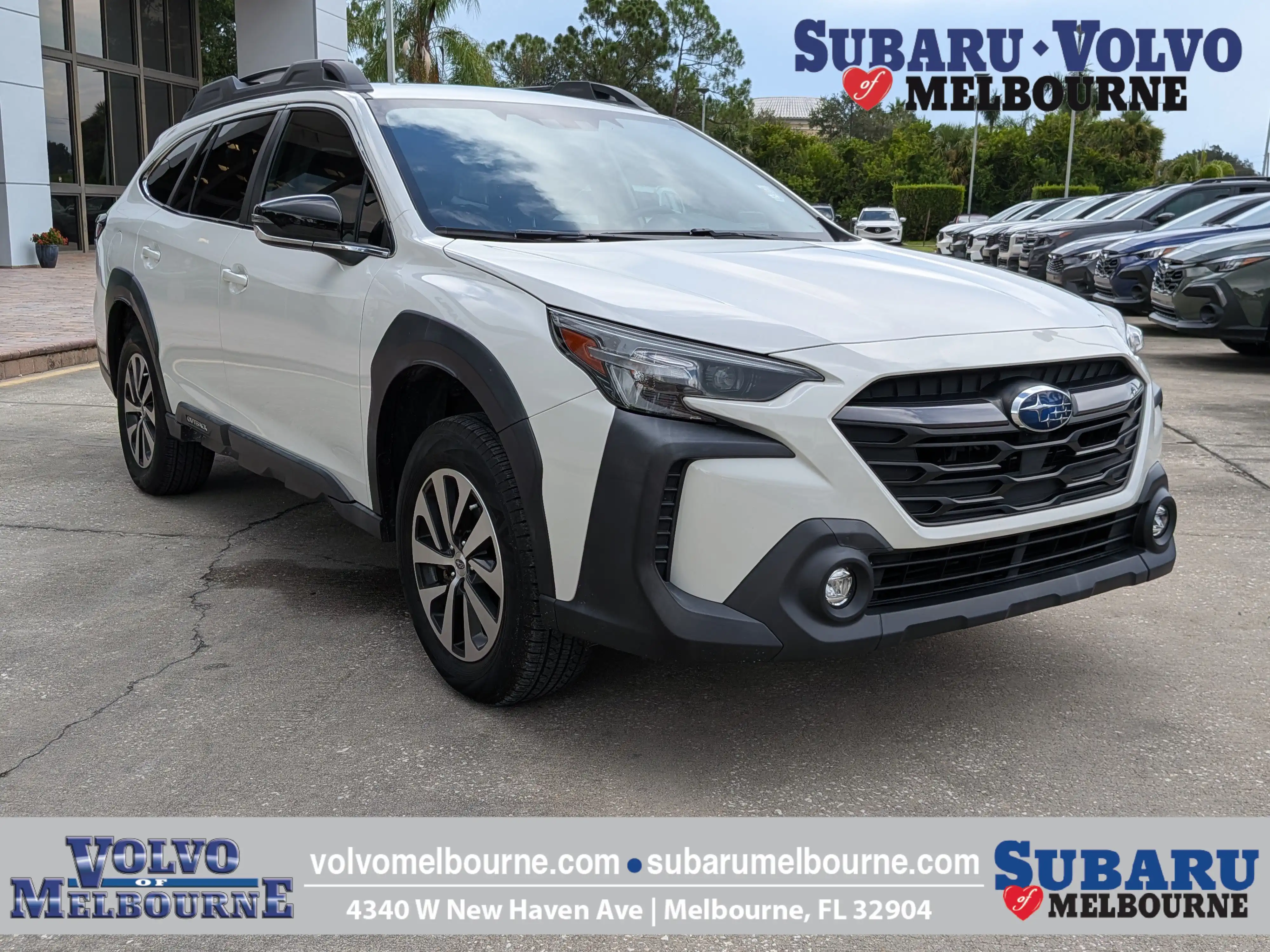 2024 Subaru Outback Premium's photo