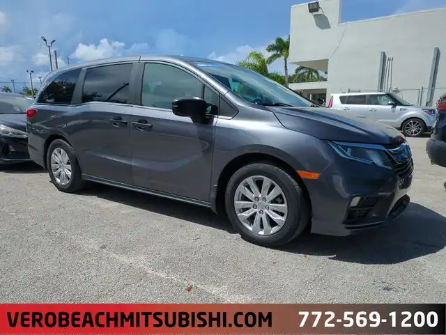 2018 Honda Odyssey LX's photo