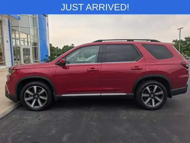 2024 Honda Pilot Touring AWD's photo