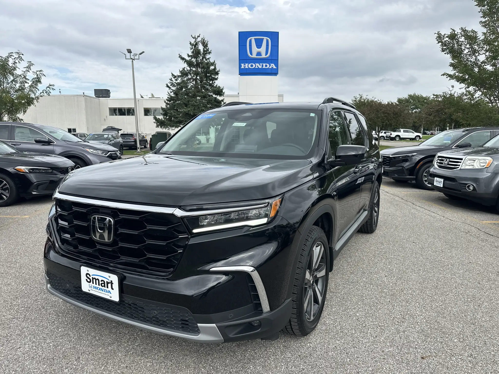 2024 Honda Pilot Touring AWD's photo