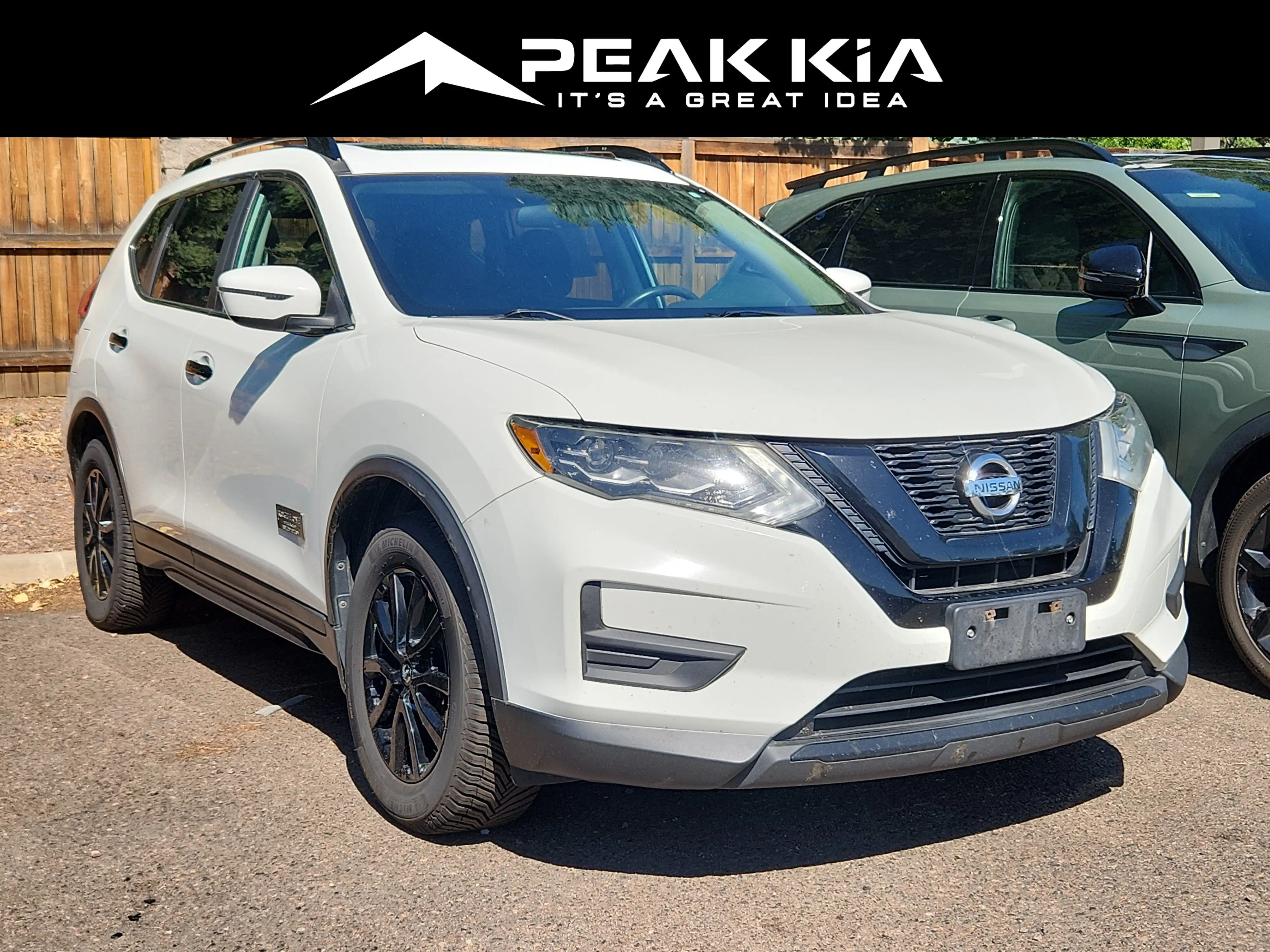 2017 Nissan Rogue SV AWD's photo