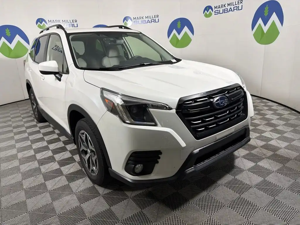 2023 Subaru Forester Premium's photo