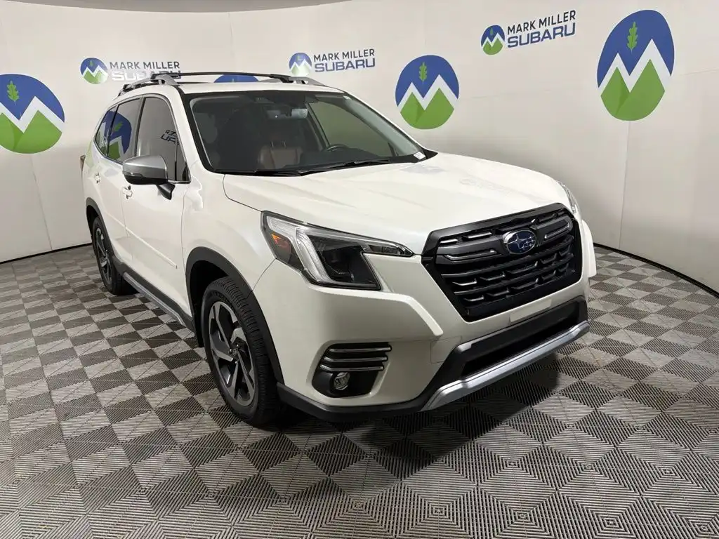 2023 Subaru Forester Touring's photo