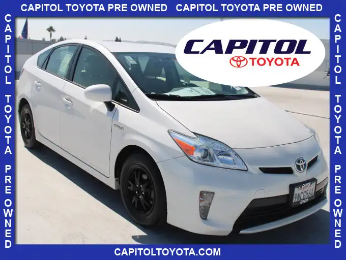 2014 Toyota Prius Two's photo