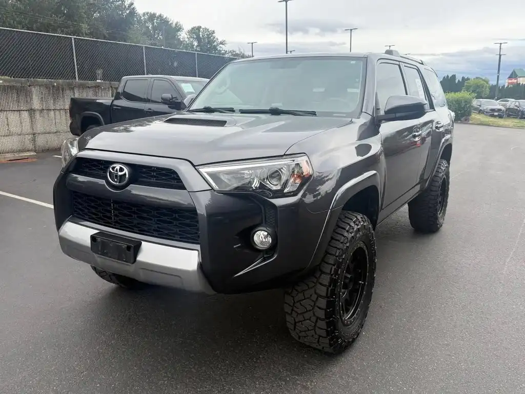 2018 Toyota 4Runner Off-Road 4x4 V6's photo