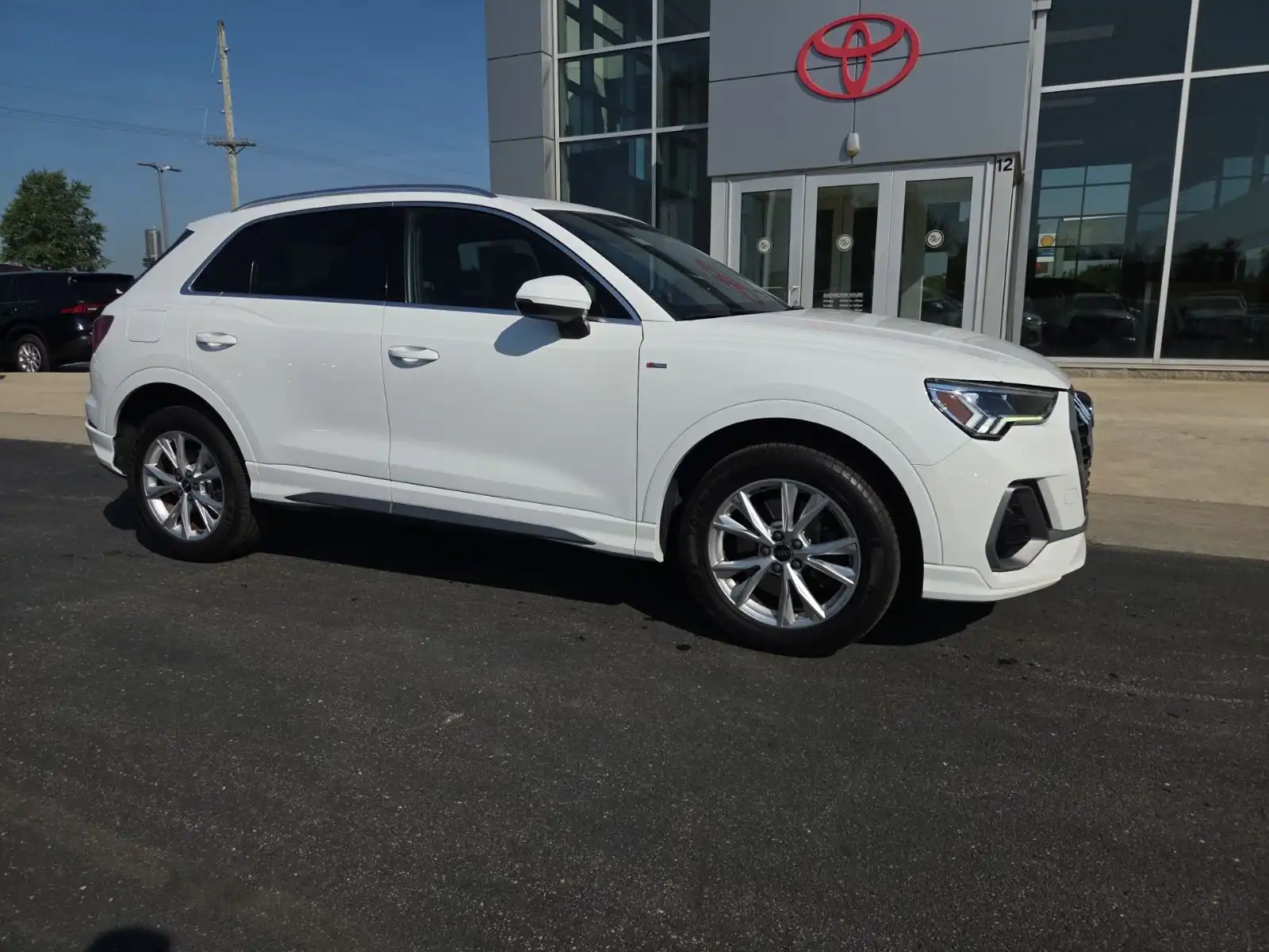 2023 Audi Q3 45 TFSI S Line Premium quattro's photo
