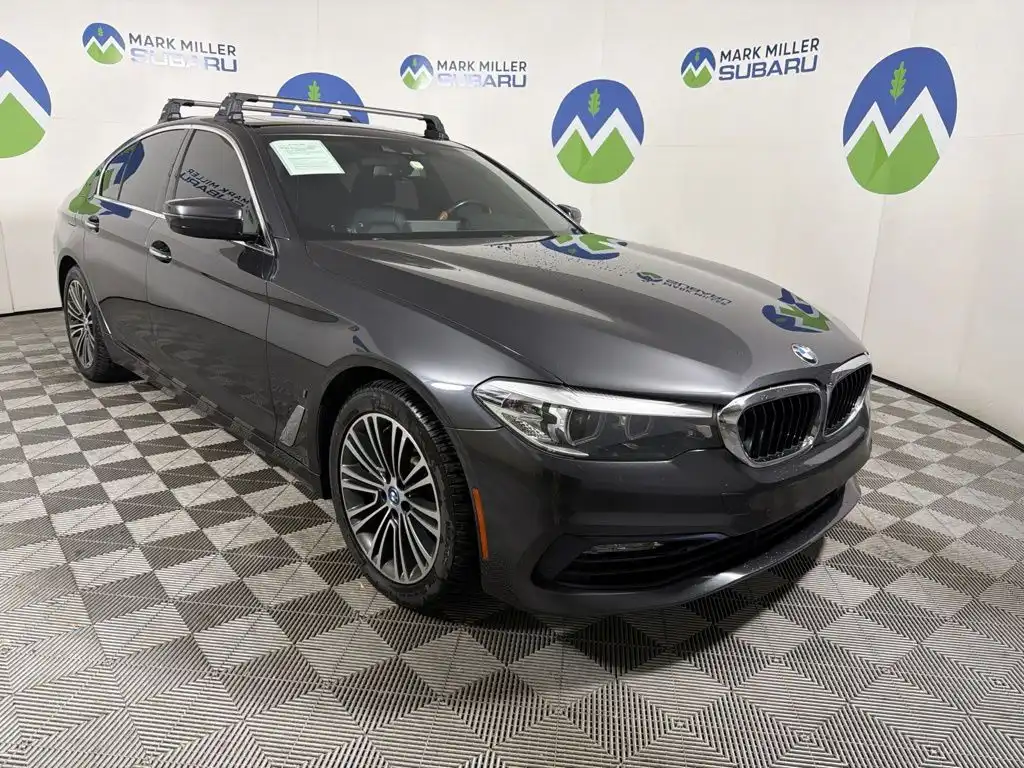 2018 BMW 5 Series 530e xDrive iPerformance Sedan's photo